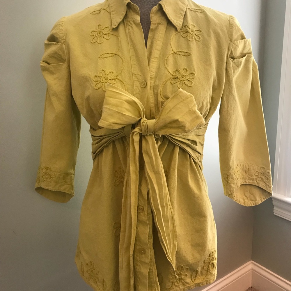 Gorgeous embroidered chartreuse blouse